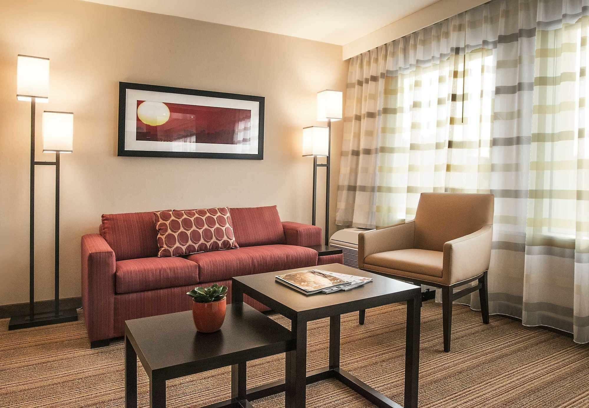 Courtyard By Marriott Los Angeles Woodland Hills Exterior photo